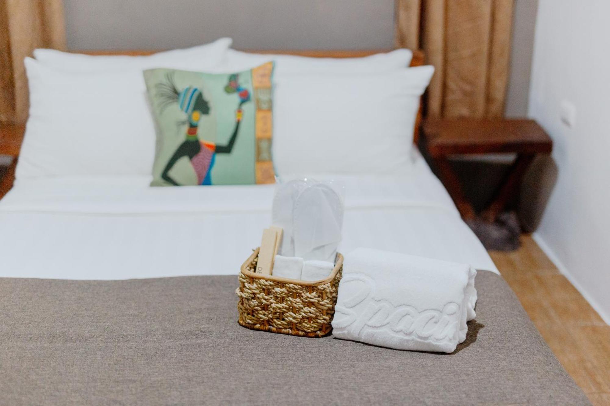 Spacio Caliraya Bed & Breakfast Lumban Экстерьер фото