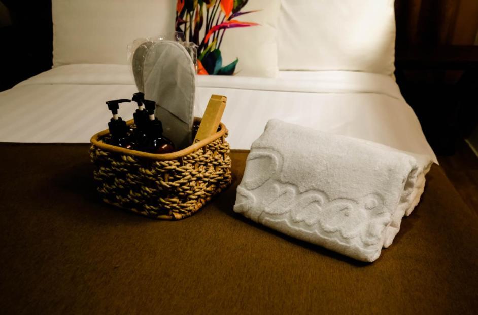 Spacio Caliraya Bed & Breakfast Lumban Экстерьер фото